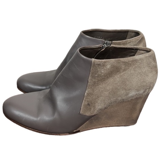 Coclico Elurra Suede Wedge Bootie In Taupe Size 8.5 - Picture 3 of 13